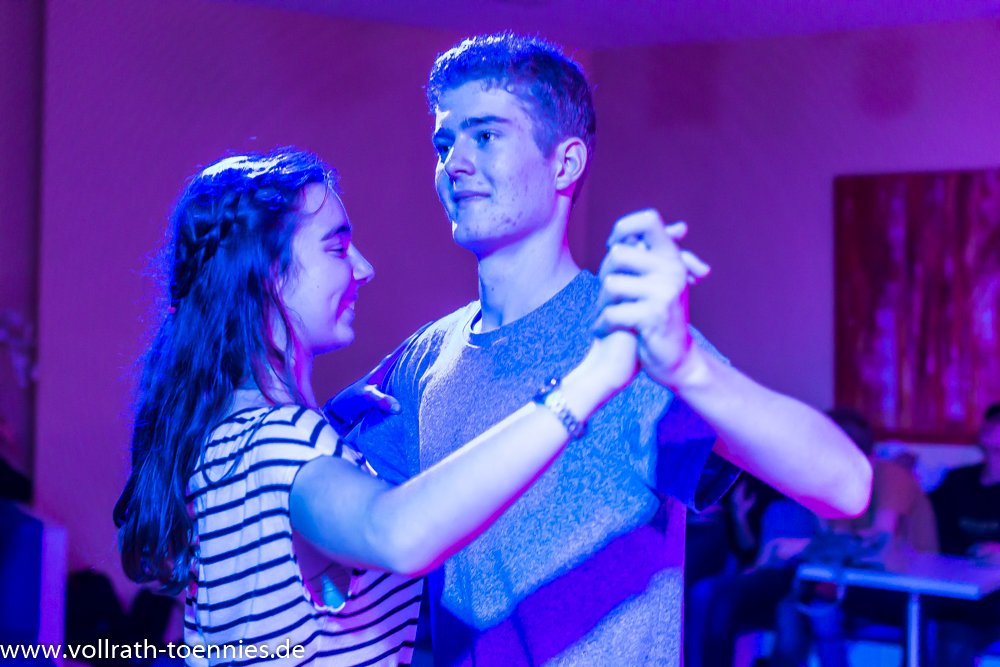 2019 12 07 Tanzparty Jugend 0757